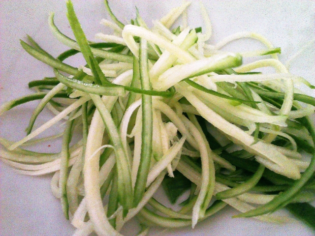 strip peeler zucchini